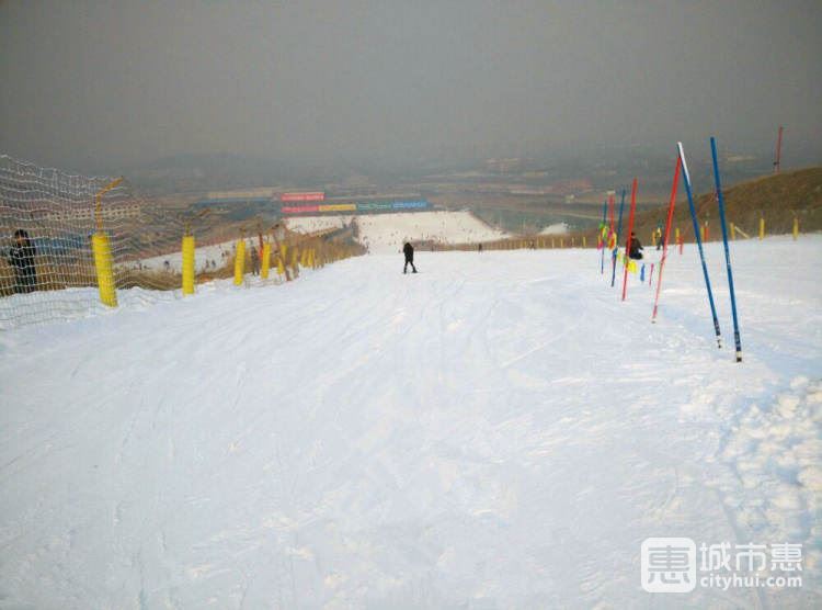 金輝健身滑雪樂(lè)園